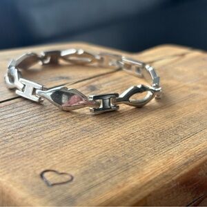 Vintage Sterling Silver 925 Bracelet With Links That Look Like Lips